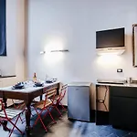 아파트 Palazzo Del Pero - The House Of Travelers