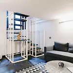 Palazzo Del Pero - The House Of Travelers 아파트 *