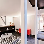 Palazzo Del Pero - The House Of Travelers 아파트 *