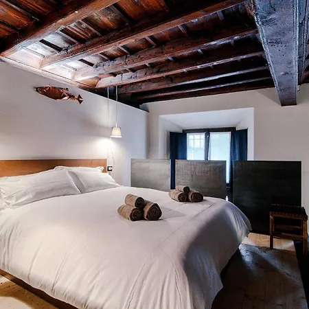 Apartament Palazzo Del Pero - The House Of Travelers *