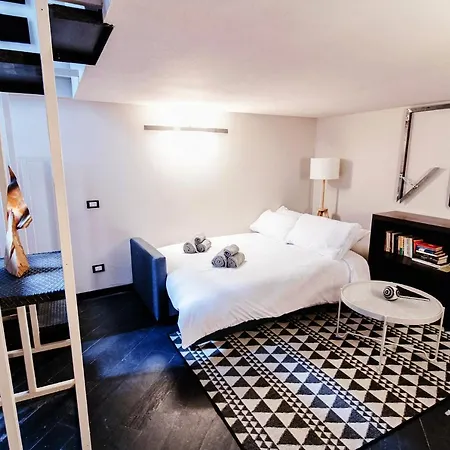 Apartament Palazzo Del Pero - The House Of Travelers Como