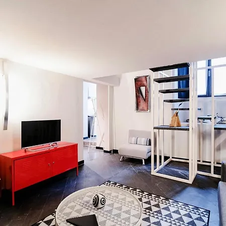 Palazzo Del Pero - The House Of Travelers * Como