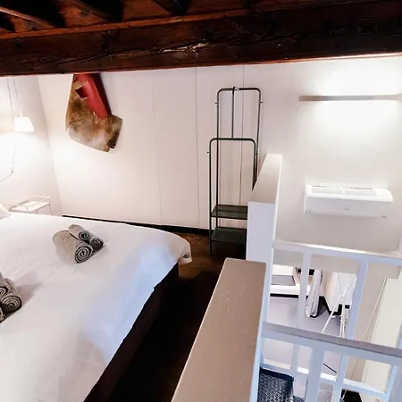 Palazzo Del Pero - The House Of Travelers *