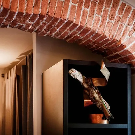 Palazzo Del Pero - The House Of Travelers Appartement