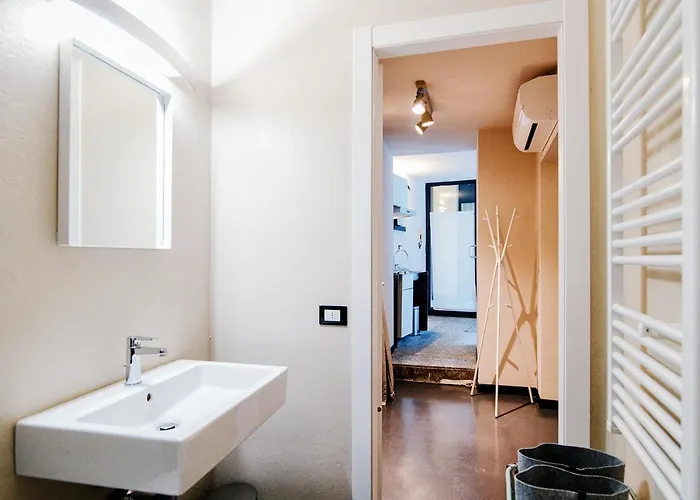 Palazzo Del Pero - The House Of Travelers