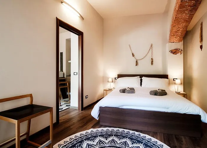 Palazzo Del Pero - The House Of Travelers Daire Como