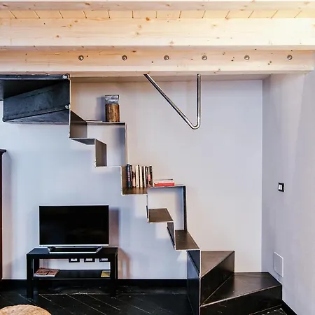 Palazzo Del Pero - The House Of Travelers * 科莫