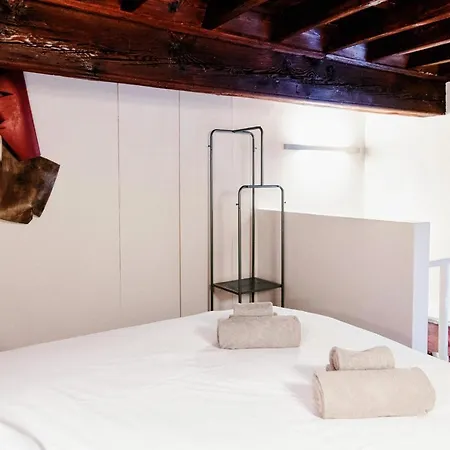 Palazzo Del Pero - The House Of Travelers Daire *